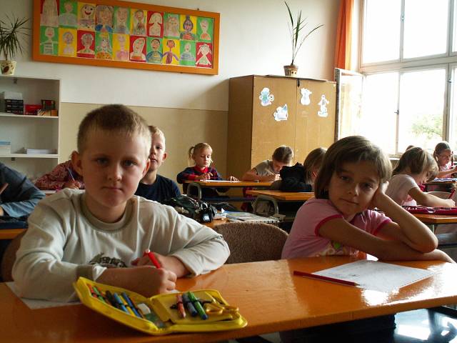 Zkladn kola, Bezruova 66, Trenn