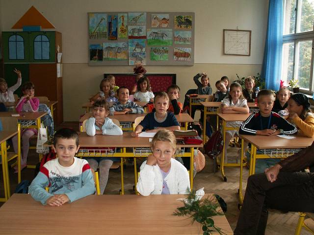 Zkladn kola, Bezruova 66, Trenn