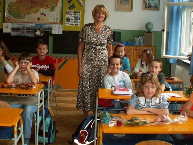 Zkladn kola, Bezruova 66, Trenn
