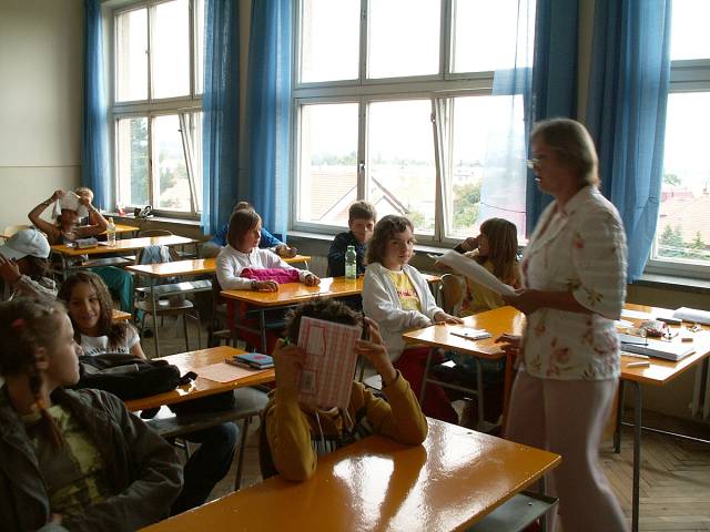 Zkladn kola, Bezruova 66, Trenn
